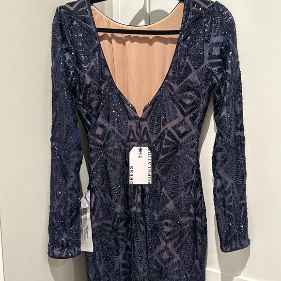 Gorgeous dress - Picture 7 of 11